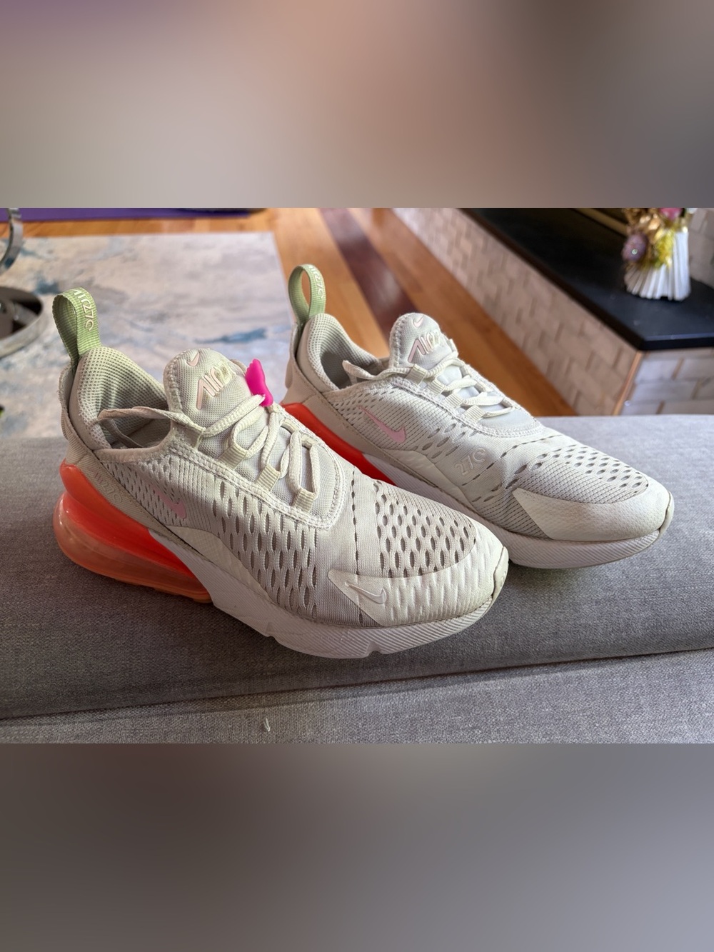 Nike Air Max 270 Kids Sneakers White & Orange 943345-113 Girls’ Youth Size 4